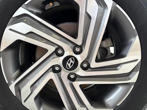 Black 2023 Hyundai SANTA FE SE