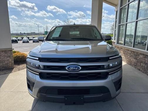 Silver 2024 Ford Expedition Max XLT