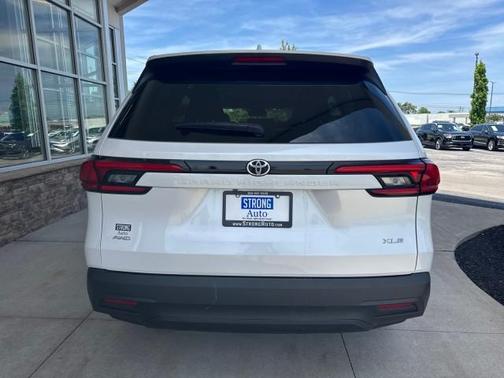 White 2024 Toyota Grand Highlander XLE