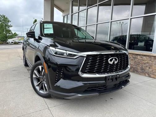 Black 2022 INFINITI QX60 Luxe SUV