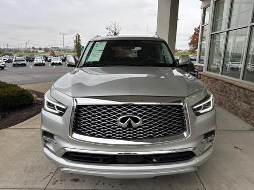 2022 INFINITI QX80 Luxe