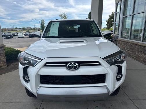 2024 Toyota 4Runner TRD Off Road