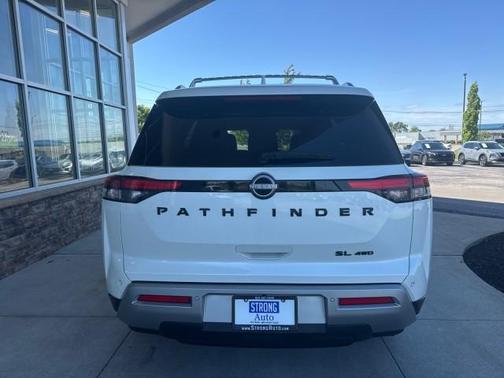 White 2023 Nissan Pathfinder SL