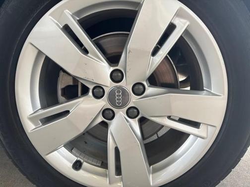 2018 Audi Q5 2.0T Premium Plus
