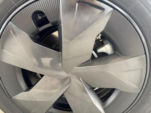 2023 Toyota Prius LE