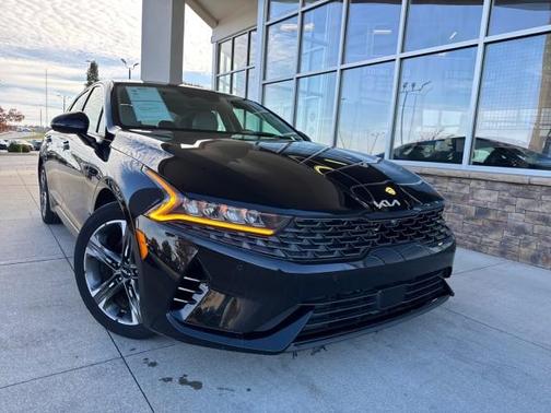 2022 Kia K5 EX