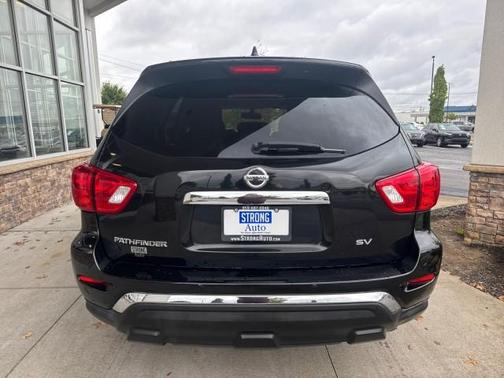 2020 Nissan Pathfinder SV