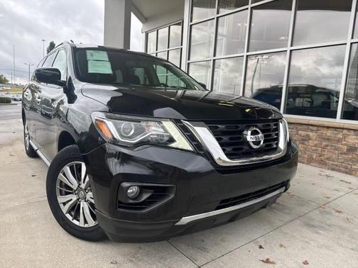 2020 Nissan Pathfinder SV