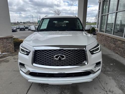 2024 INFINITI QX80 Luxe