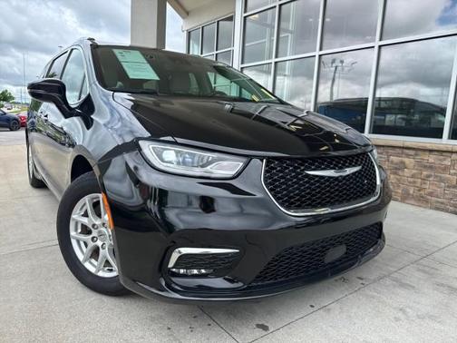 2021 Chrysler Pacifica Touring-L