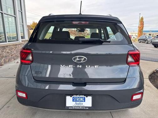 2023 Hyundai VENUE SEL