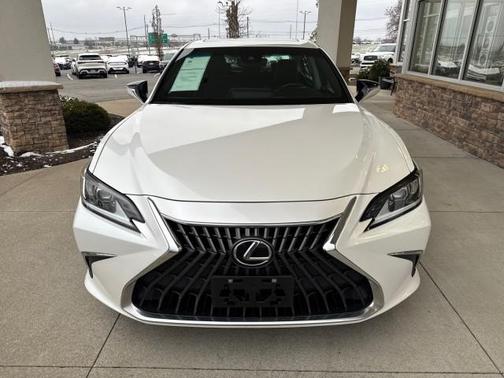 2022 Lexus ES 350 Base