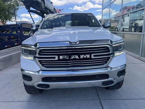 Ivory White Tri-Coat Pearlcoat 2021 RAM 1500 Laramie
