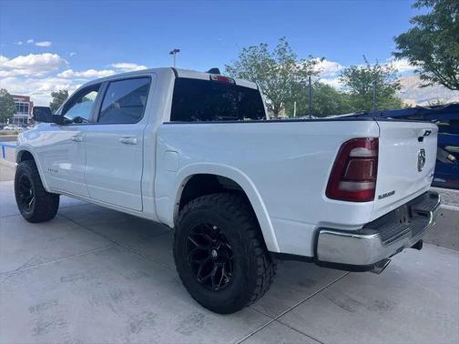 Ivory White Tri-Coat Pearlcoat 2021 RAM 1500 Laramie
