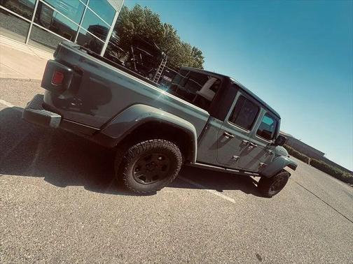 Sting-Gray Clearcoat 2023 Jeep Gladiator Mojave 4x4