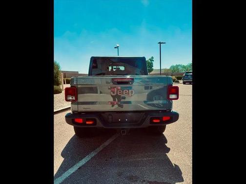 Sting-Gray Clearcoat 2023 Jeep Gladiator Mojave 4x4