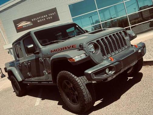 Sting-Gray Clearcoat 2023 Jeep Gladiator Mojave 4x4