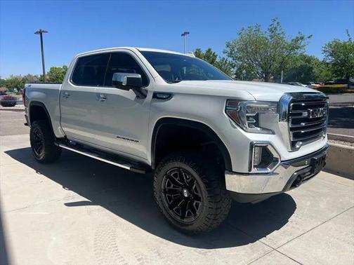 White Frost Tricoat 2020 GMC Sierra 1500 SLT