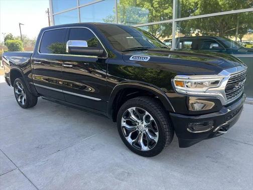 Diamond Black Crystal Pearlcoat 2019 RAM 1500 Limited
