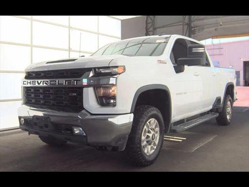 Summit White 2022 Chevrolet Silverado 2500 LT