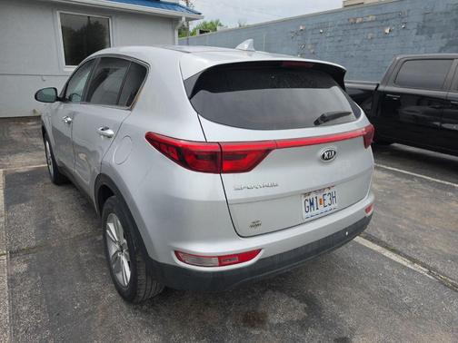 Sparkling Silver 2018 Kia Sportage LX