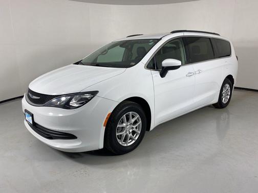 2020 Chrysler Voyager LXI