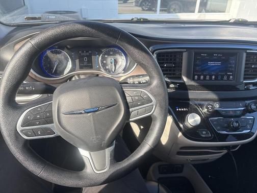 2020 Chrysler Voyager LXI