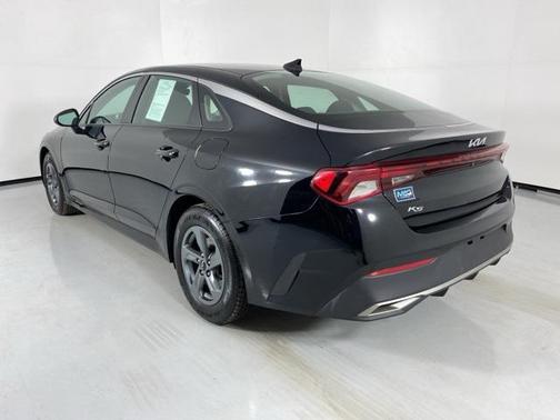 2022 Kia K5 LX