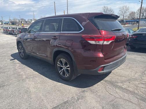 Ooh La La Rouge Mica 2019 Toyota Highlander LE I4