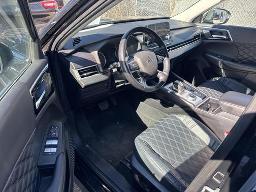 2022 Mitsubishi Outlander SEL 2.5 2WD