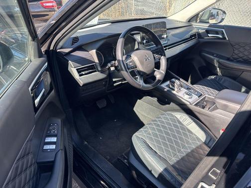 2022 Mitsubishi Outlander SEL 2.5 2WD