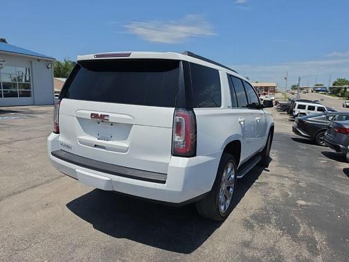 Summit White 2017 GMC Yukon SLE