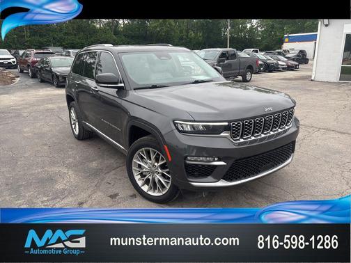 Baltic Gray Metallic Clearcoat 2022 Jeep Grand Cherokee Summit
