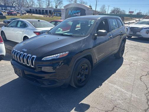 2017 Jeep Cherokee Sport