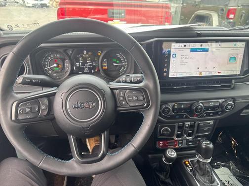 2024 Jeep Wrangler 4xe Rubicon X