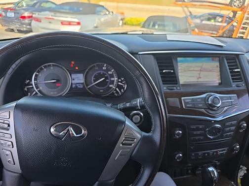 2017 INFINITI QX80 Base