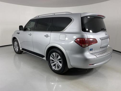 2017 INFINITI QX80 Base