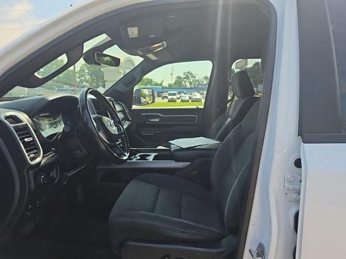 Bright White Clearcoat 2020 RAM 1500 Big Horn/Lone Star