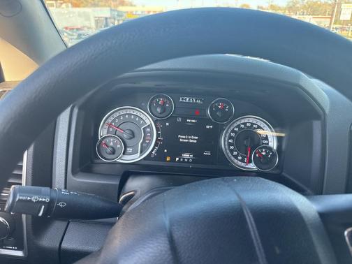 2019 RAM 1500 Classic Warlock Quad Cab 4x4 6'4' Box