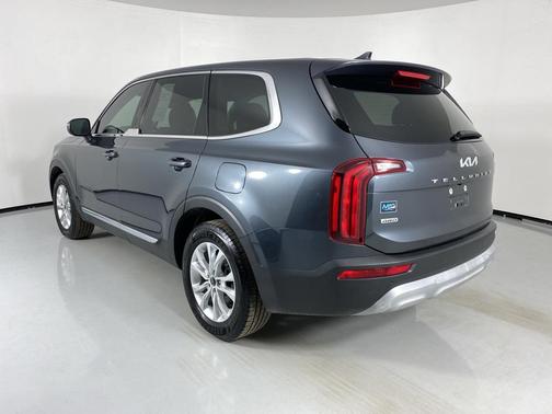 2022 Kia Telluride LX