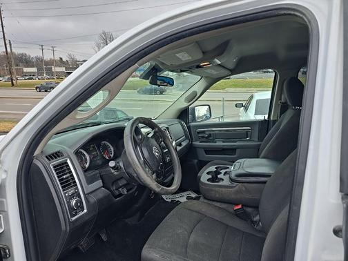 2020 RAM 1500 Classic Warlock Crew Cab 4x4 5'7' Box