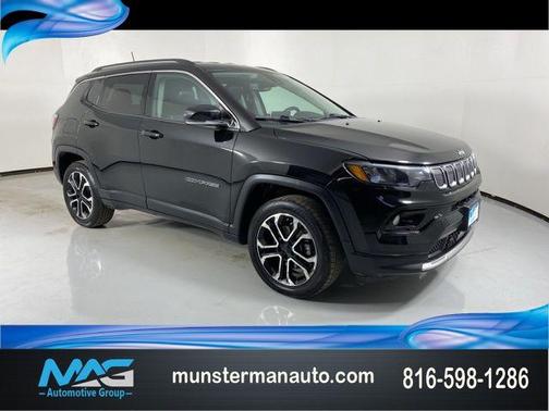 Diamond Black Crystal Pearlcoat 2022 Jeep Compass Limited