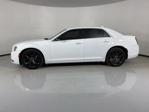 2023 Chrysler 300 Touring