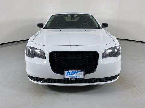 2023 Chrysler 300 Touring