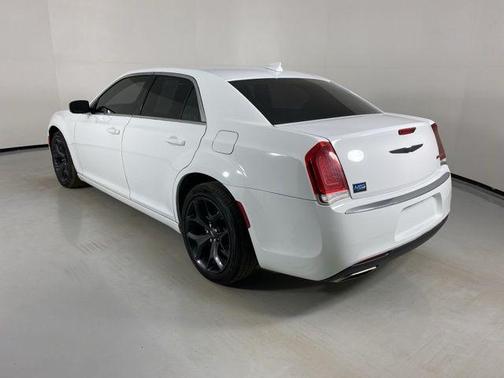 2023 Chrysler 300 Touring