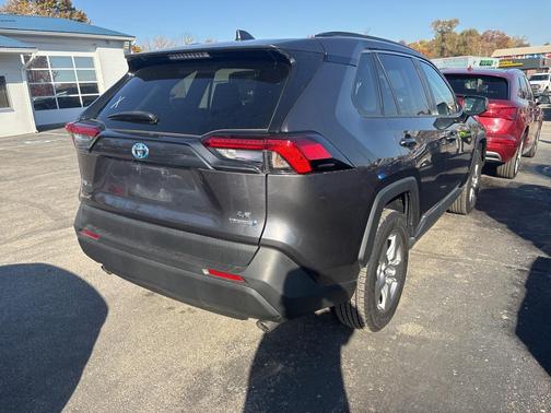 2022 Toyota RAV4 Hybrid LE