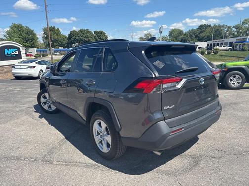 2021 Toyota RAV4 Hybrid LE