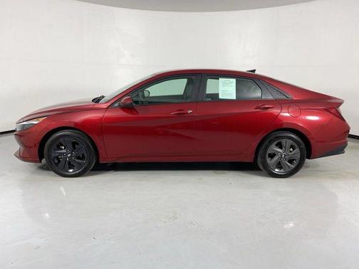 Ultimate Red 2023 Hyundai ELANTRA SEL