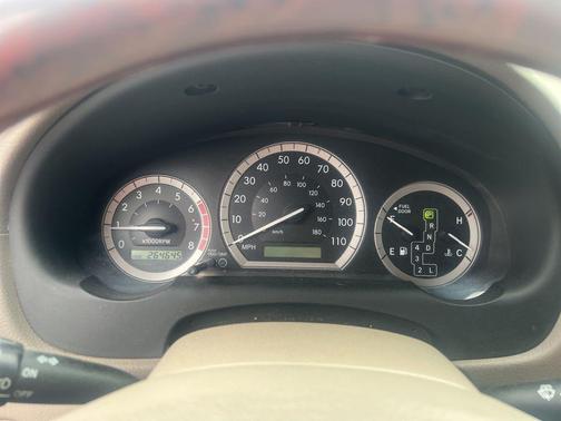 Natural White 2004 Toyota Sienna XLE