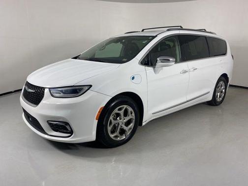 Bright White Clearcoat 2021 Chrysler Pacifica Hybrid Limited